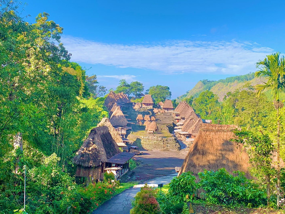 Flores Overland Tour 5 Days 4 Nights