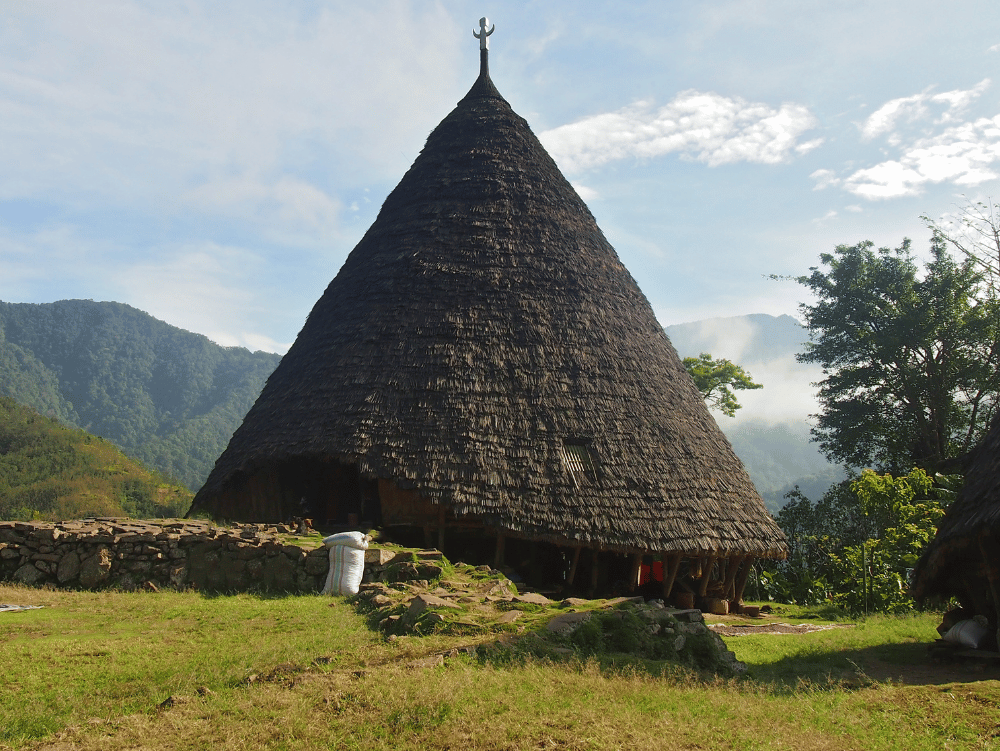 Flores Overland Tour 6 Days 5 Nights